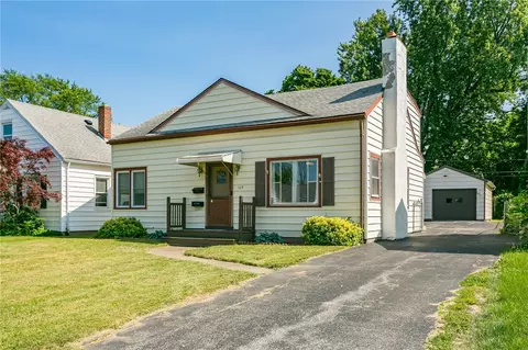 163 English Rd, Greece, NY 14616