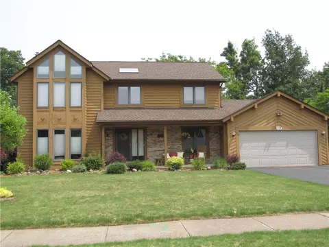 130 Mill Run Dr, Greece, NY 14626