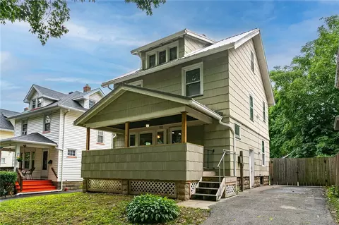 90 Salisbury St, Rochester, NY 14609
