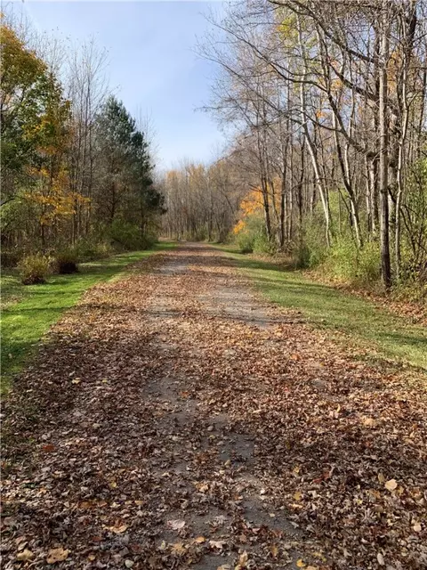 4314 Ontario Center Rd, Walworth, NY 14568