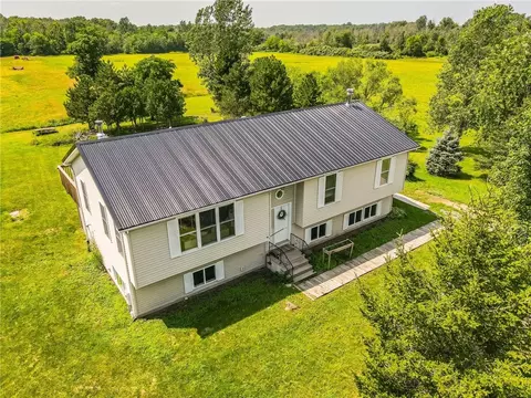 2580 Kenyonville Rd, Gaines, NY 14411
