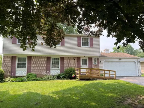 8 Andony Ln, Chili, NY 14624