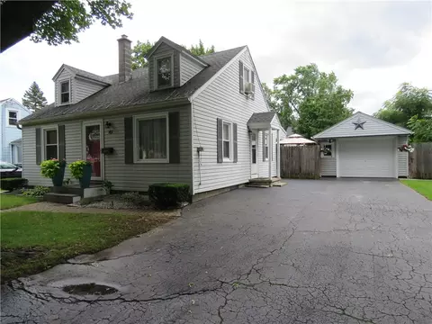 161 Miramar Rd, Gates, NY 14624