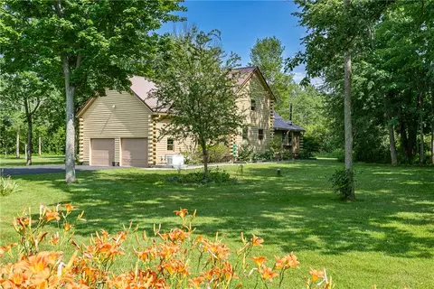 2685 W Kendall Rd, Holley, NY 14470