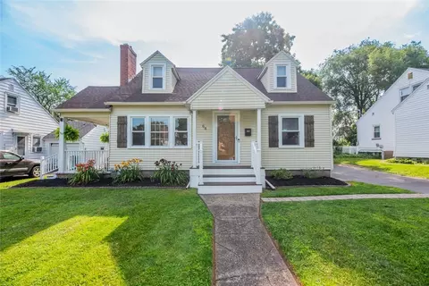 64 Nantucket Rd, Greece, NY 14626