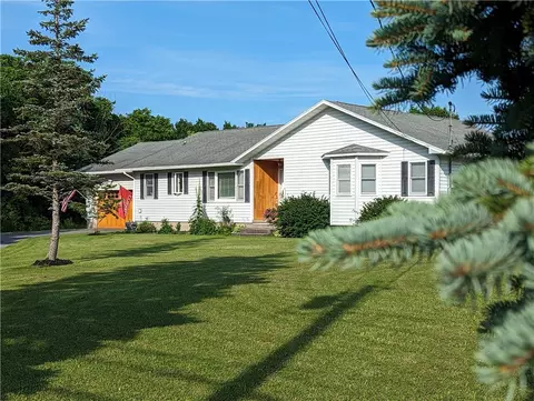 3283 Smith Rd, Canandaigua, NY 14424