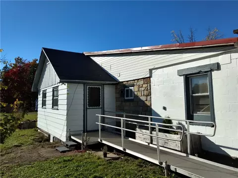 318 12 Poplar St, Kane, PA 16735