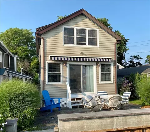 7455 Irwin St, Sodus Point, NY 14555