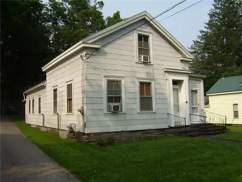 18 State St, Oxford, NY 13830