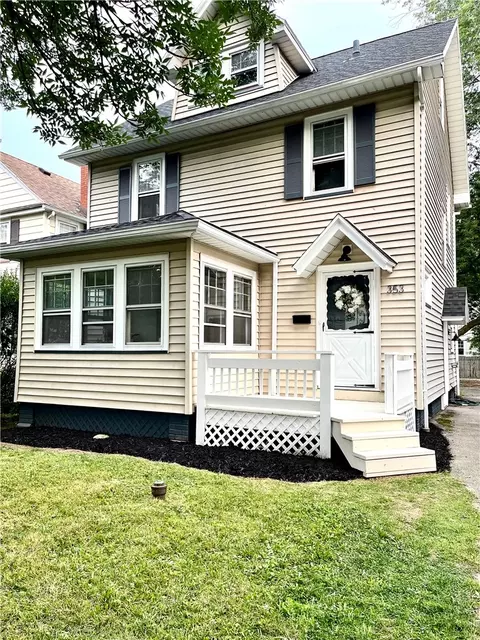 353 Farmington Rd, Rochester, NY 14609