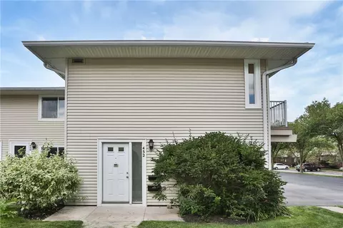 452 Eastbrooke Ln, Rochester, NY 14618