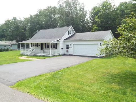 22 Meadow Ln, Morris, NY 13808