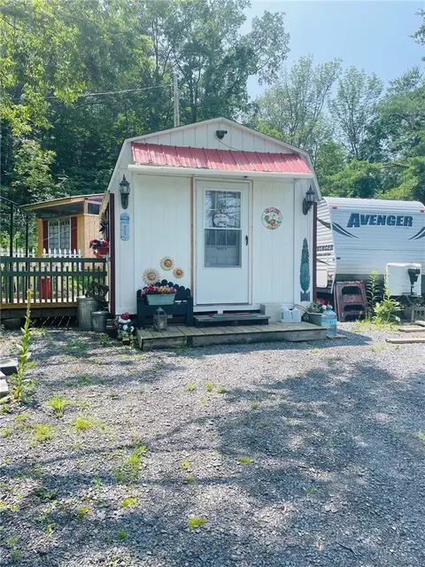 121 Mossy Cliff Ln, Schoharie, NY 12157
