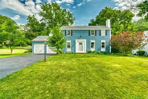 4 Solmar Dr, Chili, NY 14624