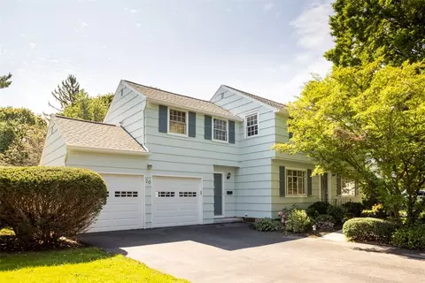 20 Evandale Rd, Rochester, NY 14618