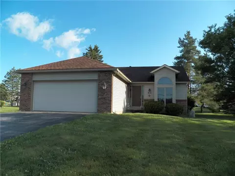 412 Kendall Rd, Riga, NY 14428