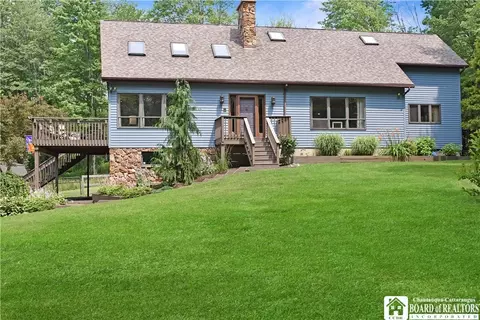 3045 W Oak Hill Rd, Ellicott, NY 14712