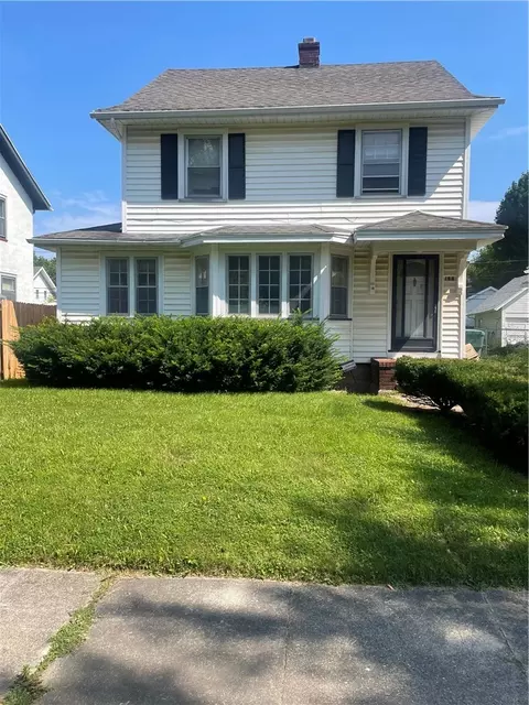 198 Winbourne Rd, Rochester, NY 14619