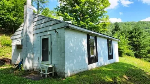 34 Half Mile Run Rd, Norwich, PA 16720