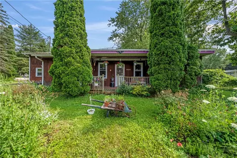 6634 Miller Rd, Arcadia, NY 14513