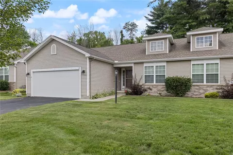 37 Angela Villa Ln, Greece, NY 14626