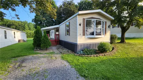 19 Moraine Mnr, Fleming, NY 13021