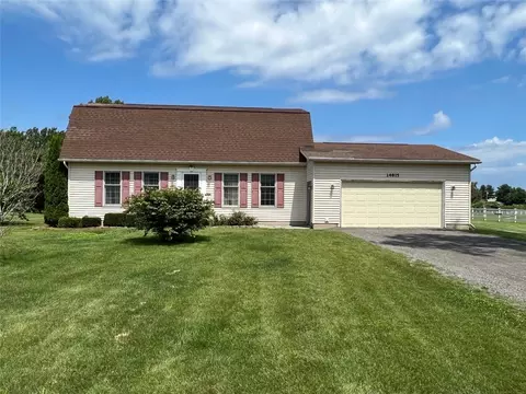 14815 Lakeshore Rd, Carlton, NY 14477