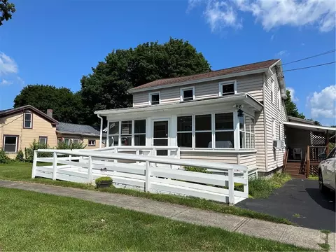 2669 Washington St, Brutus, NY 13166