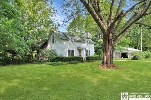 179 Chestnut St, Westfield, NY 14787