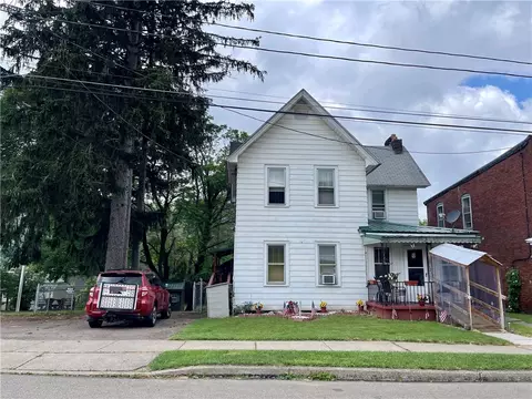 90 Rochester St, Bradford, PA 16701