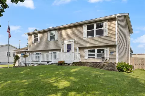 159 Kencrest Dr, Gates, NY 14606