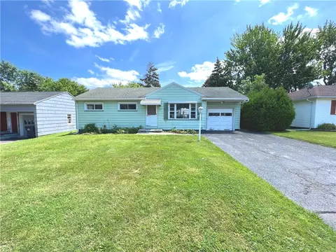 180 Knapp Ave, Irondequoit, NY 14609