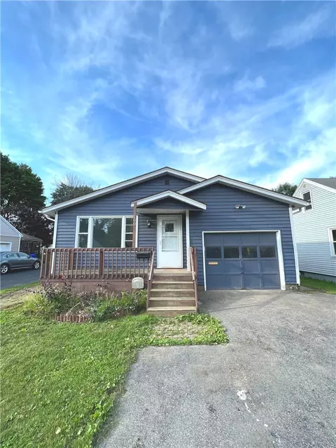 199 English Rd, Greece, NY 14616