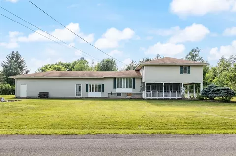 6981 Clapper Rd, Huron, NY 14590