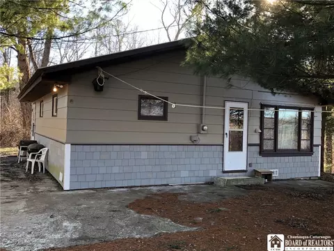 9901 S Dayton Silver Creek Road Rd, Villenova, NY 14062