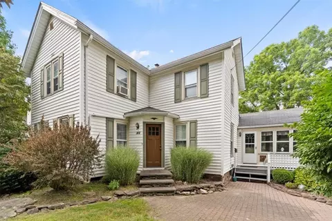 144 West Ave, Ogden, NY 14559