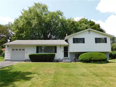 141 Ballad Ave, Greece, NY 14626