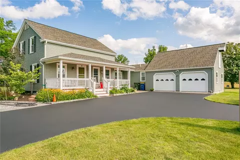 217 Parrish Rd, Honeoye Falls, NY 14472