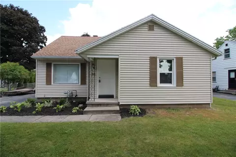 76 Elwood Dr, Rochester, NY 14616