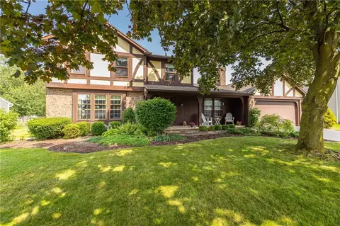 52 Orchard Creek Cir, Greece, NY 14612