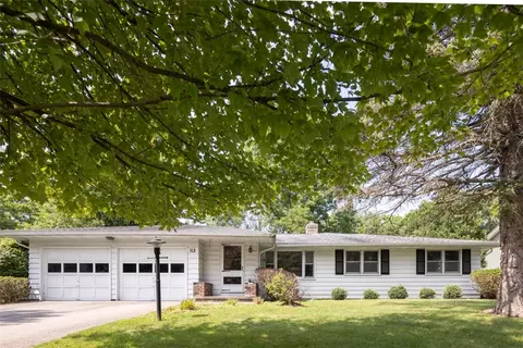 112 Deerfield Dr, Canandaigua, NY 14424