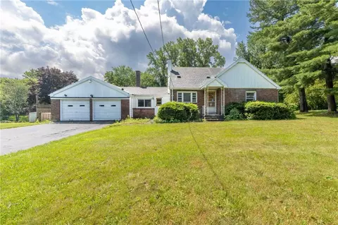 721 Klem Rd, Webster, NY 14580