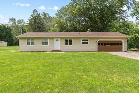 655 Drake Rd, Hamlin, NY 14464