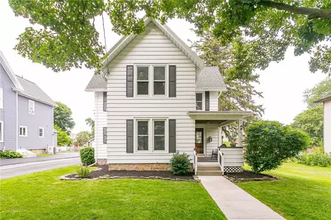 67 Dunning Ave, Webster, NY 14580