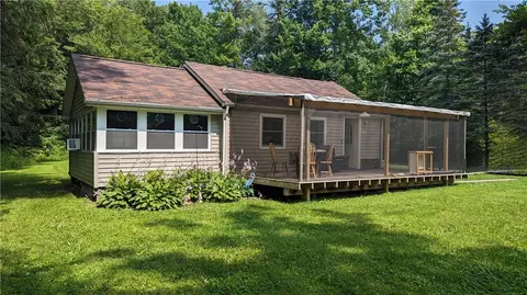 142 Sea Lion Dr, Mayville, NY 14757