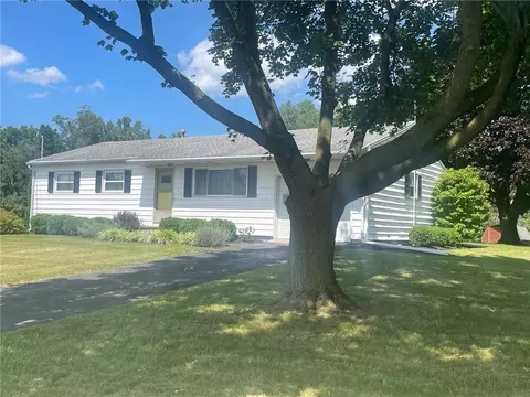 712 Marbletown Rd, Arcadia, NY 14513
