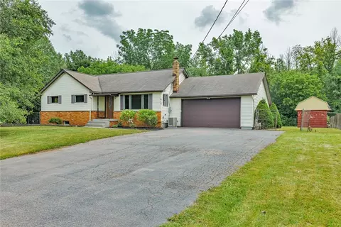 612 Boston Rd, Ontario, NY 14519