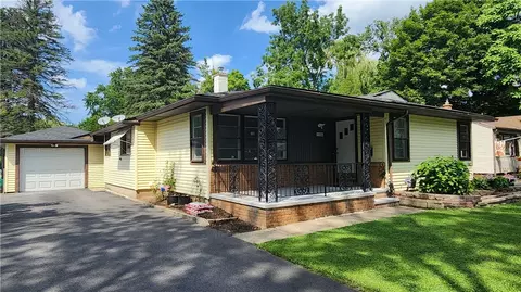 36 N Lansing Cir, Gates, NY 14624
