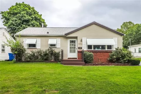 54 Lyncrest Dr, Rochester, NY 14616