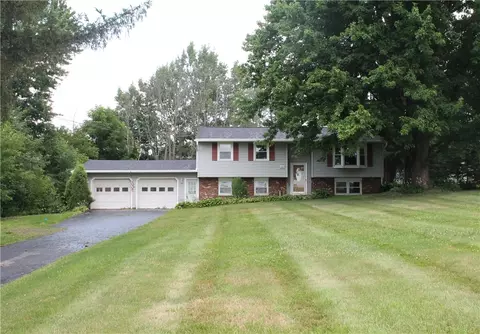 2081 Penfield-walworth Rd, Walworth, NY 14568